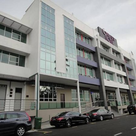 Galaxy Hotel Simpang Ampat  Esterno foto