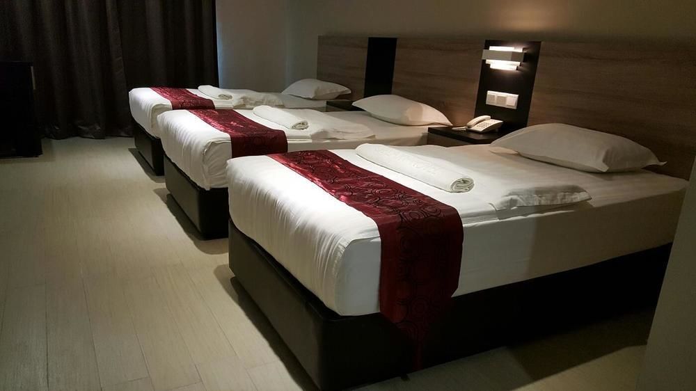 Galaxy Hotel Simpang Ampat  Esterno foto